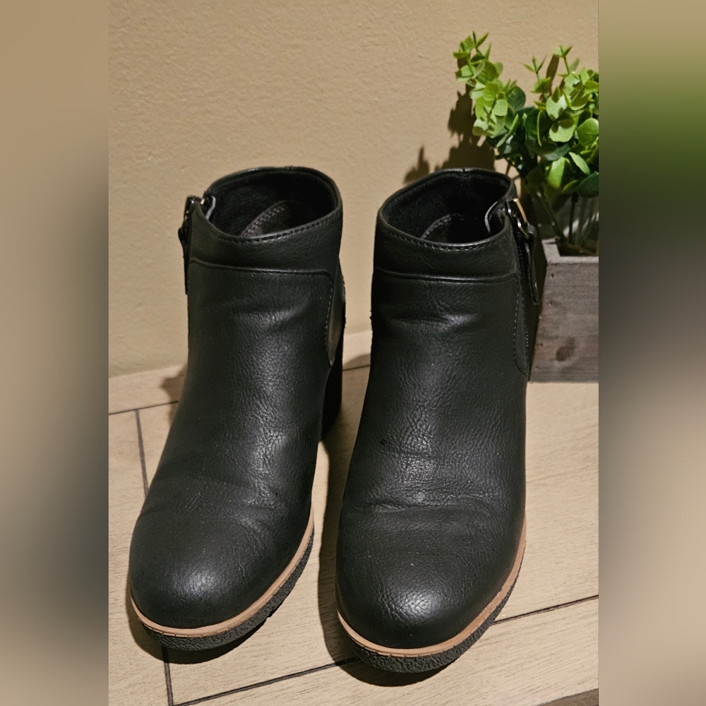 Dr. Scholl's Black Ankle Booties
